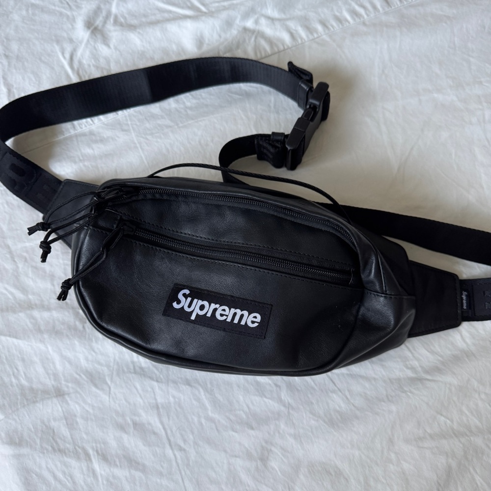 Supreme Leather Waist Bag 🖤